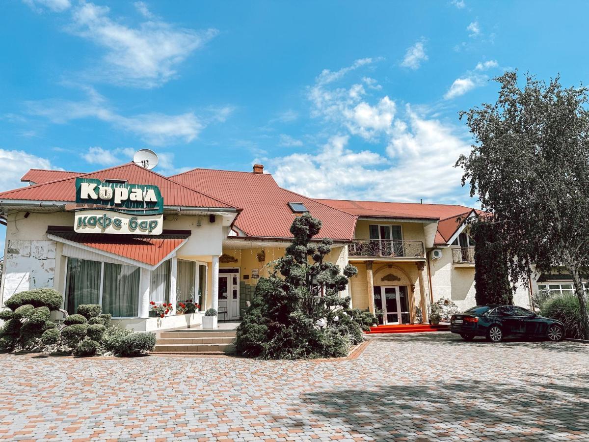 Koral Hotel Verkhniy Koropets Ngoại thất bức ảnh